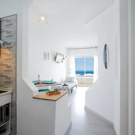 Holiday Studio With A View Apartment